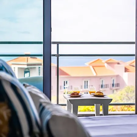 Monumental - By Wehost Madeira Appartement