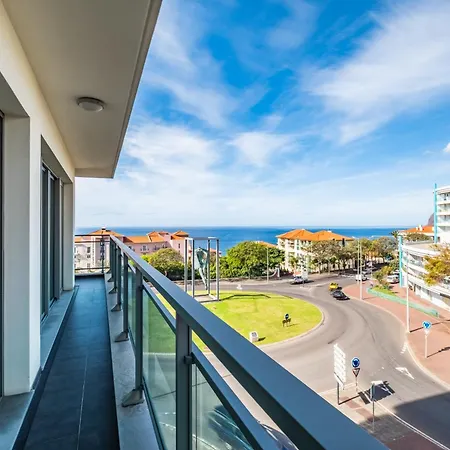 Monumental - By Wehost Madeira Appartement *