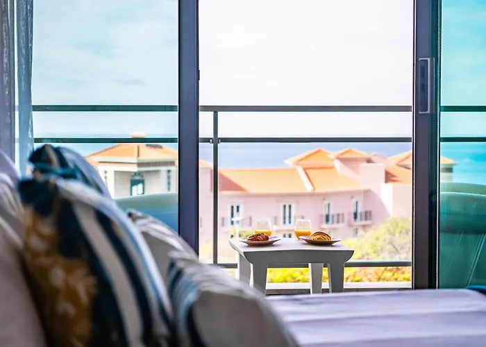 Monumental - By Wehost Madeira شقة