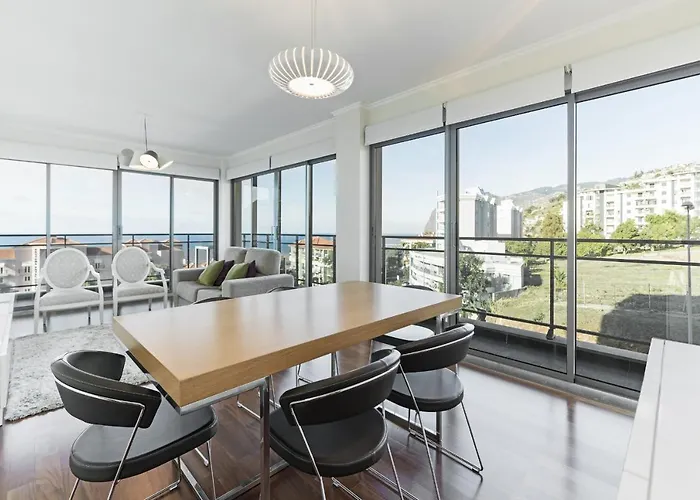 Monumental - By Wehost Madeira *