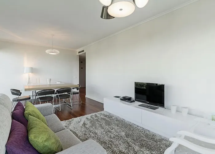 Monumental - By Wehost Madeira *