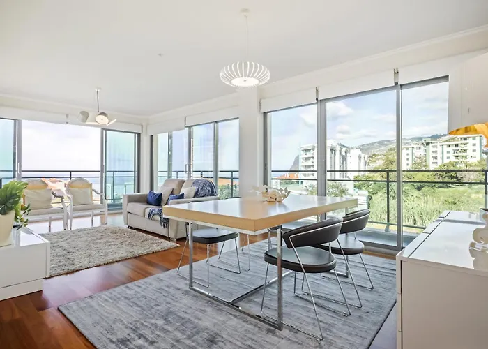 Monumental - By Wehost Madeira Appartement *