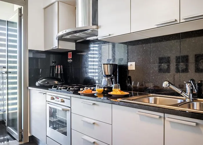 Appartement Monumental - By Wehost Madeira *